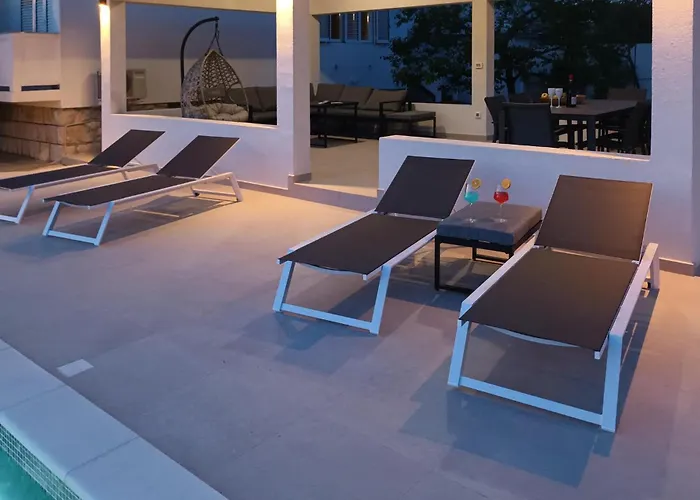 Apartamento 1 Bedroom Awesome In Kampor
