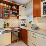 Apartman 1 Bedroom Lovely In
