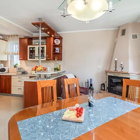 Apartmán 1 Bedroom Awesome In Kampor