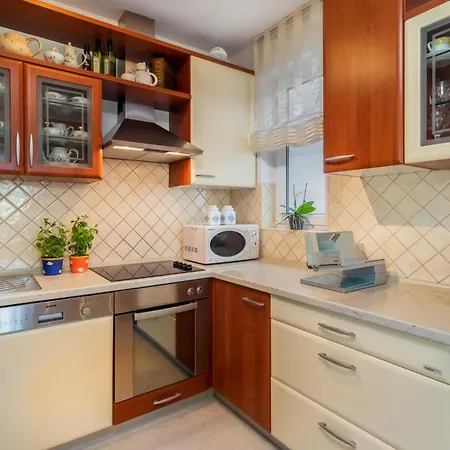 Apartmán 1 Bedroom Awesome In