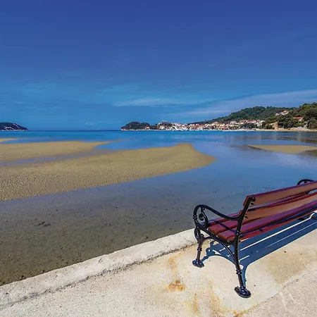 Apartamento 1 Bedroom Awesome In