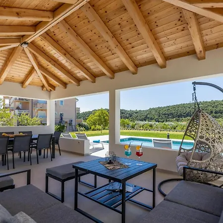 1 Bedroom Awesome In * Kampor