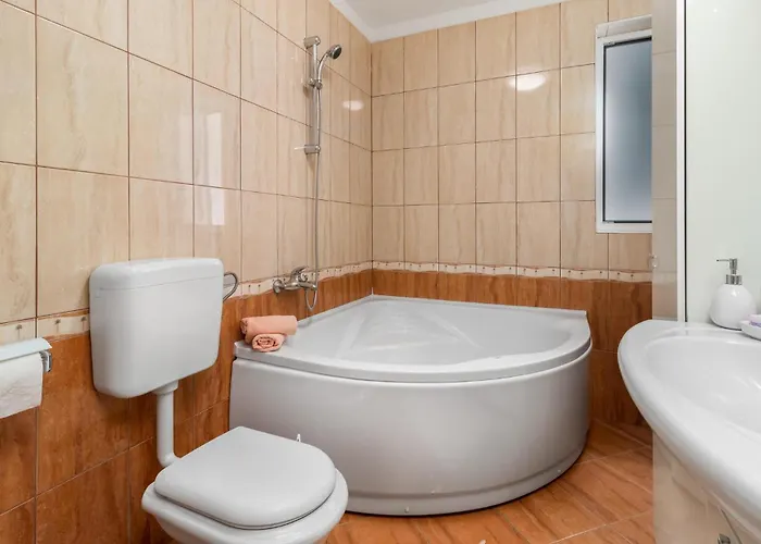 1 Bedroom Awesome In * Kampor