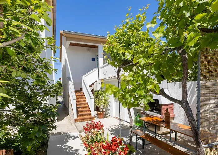 1 Bedroom Awesome In